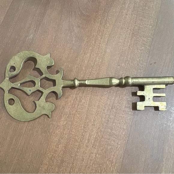 Other - Large Vintage brass Key Wall Decor